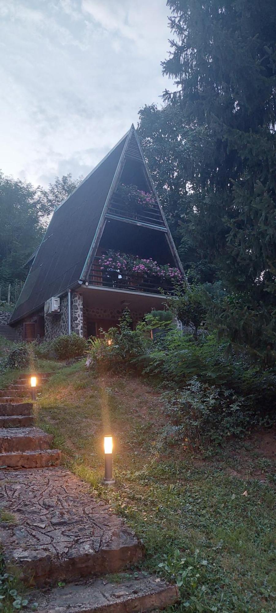 KUĆA ZA ODMOR DRAGONFLY RIVER HOUSE on KORANA near PLITVICE&MREŽNICA Barilovic Exterior foto